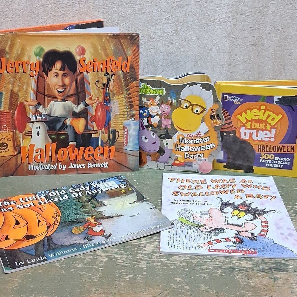 Bundle of 5 Halloween books.